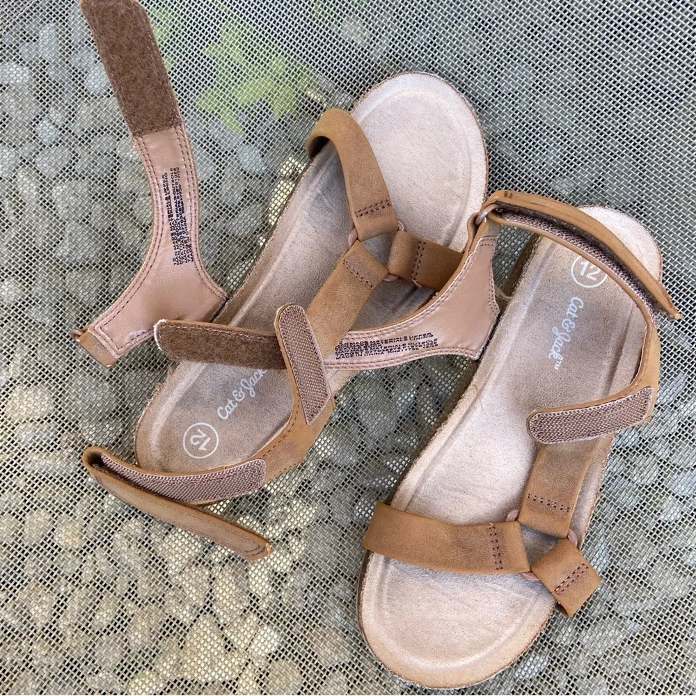 2pr. Gently Worn/Clean Sz-C/ 11-12 Cat& Jack Tan Sandals/Purple Scott Flip Flops